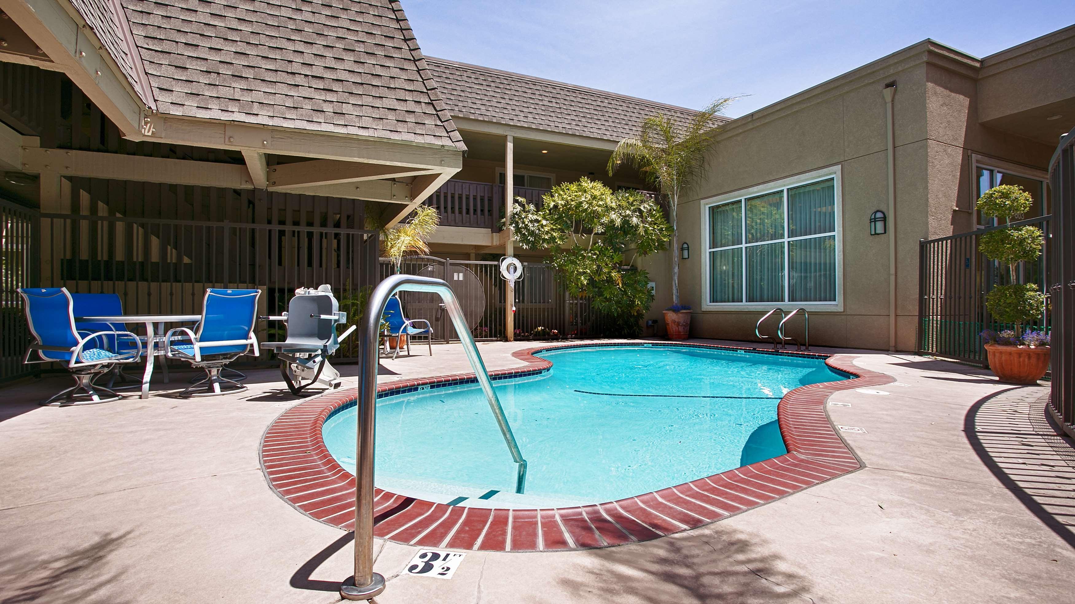 Best Western Danville Sycamore Inn Екстериор снимка
