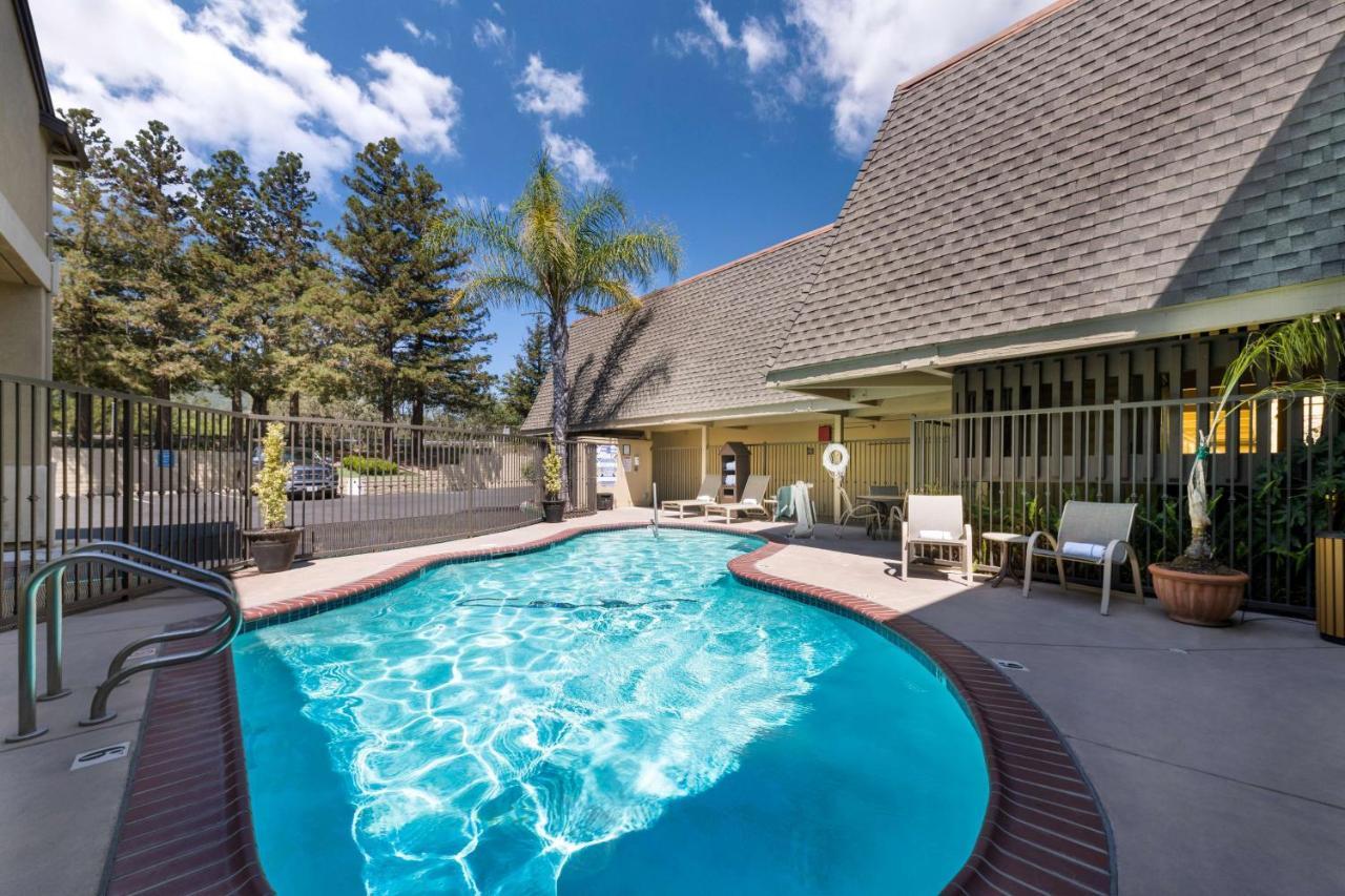 Best Western Danville Sycamore Inn Екстериор снимка