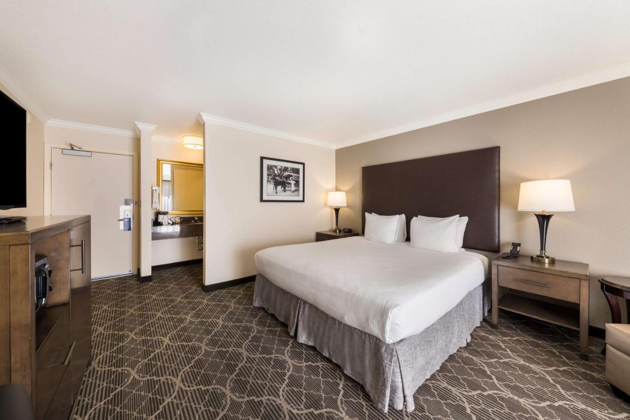 Best Western Danville Sycamore Inn Екстериор снимка