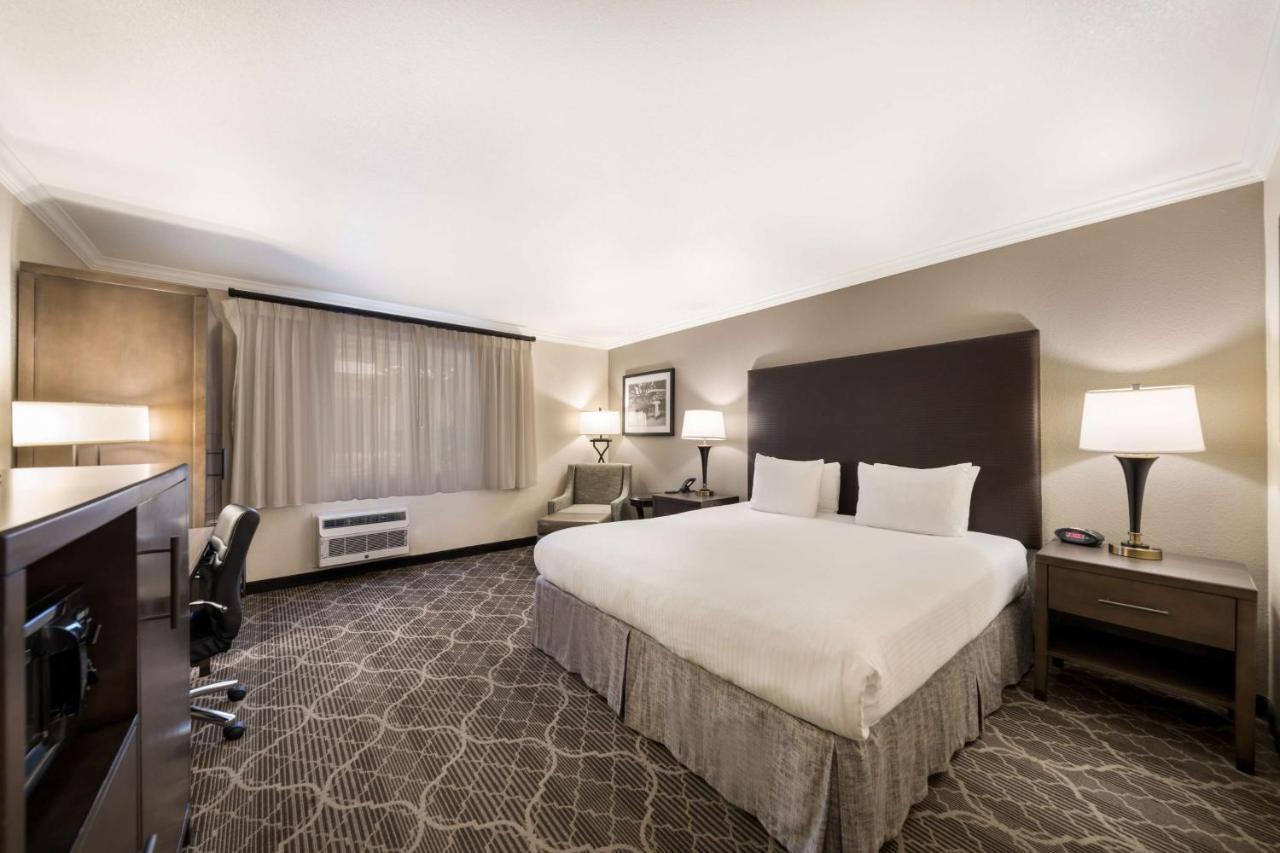 Best Western Danville Sycamore Inn Екстериор снимка