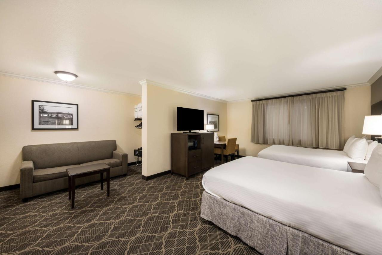 Best Western Danville Sycamore Inn Екстериор снимка